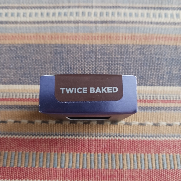 Urban Decay TWICE BAKED Eyeshadow Collection (4) - Picture 2 of 3